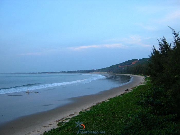 Bãi biễn hòn rơm mang vẻ đẹp hoang sơ Phan Thiết Bình Thuận - 542