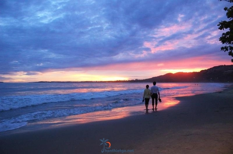 Bãi biễn hòn rơm mang vẻ đẹp hoang sơ Phan Thiết Bình Thuận - 547