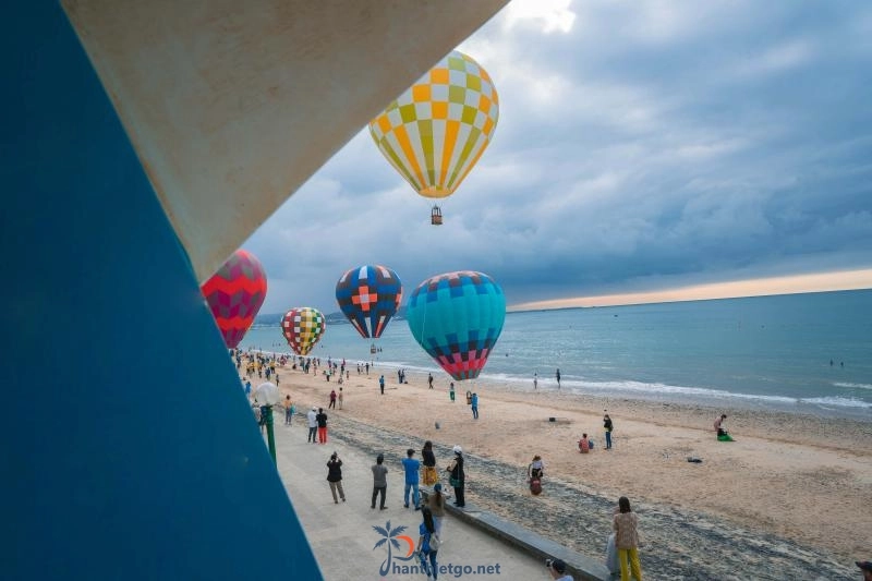 Trình diễn khinh khí cầu sự kiện năm du lịch quốc gia - Bình Thuận hội tụ xanh - 588