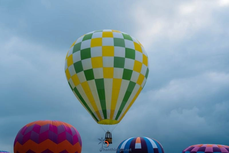 Trình diễn khinh khí cầu sự kiện năm du lịch quốc gia - Bình Thuận hội tụ xanh - 585