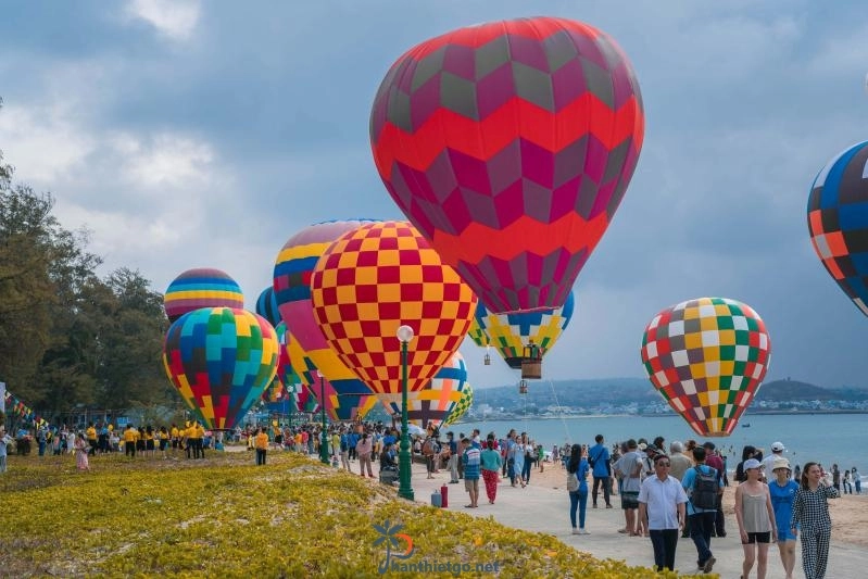 Trình diễn khinh khí cầu sự kiện năm du lịch quốc gia - Bình Thuận hội tụ xanh - 590
