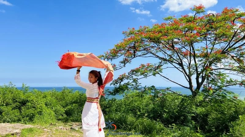 Lầu ông Hoàng - Bí ẩn cái tên và tình thơ Hàn Mặc Tử - 679