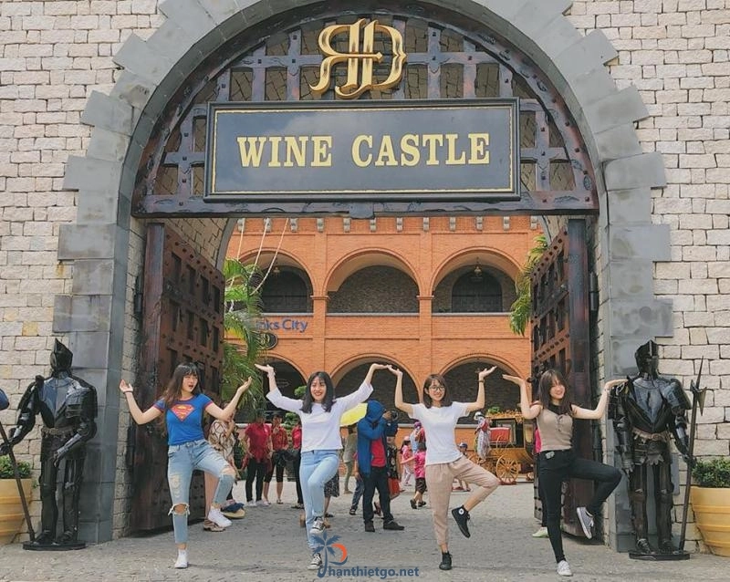 LÂU ĐÀI RƯỢU VANG ( RD Wine Castle ) - Nét quý phái từ Châu Âu giữa lòng thành phố biển Phan Thiết - 760