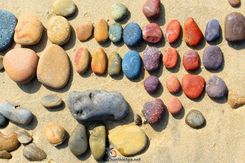 Biển Cổ Thạch - Thưởng Thức Vẻ Đẹp Huyền Ảo Của Bãi Đá 7 Màu Cổ Thạch - 976