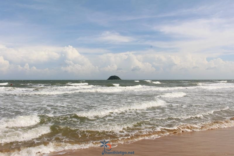 Bãi biển Đồi Dương Lagi - Bãi tắm thơ mộng, hoang sơ bên thềm cát trắng - 996