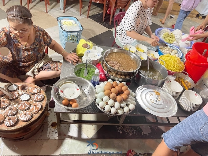 Bánh Căn Lân Nguyệt - Một trong những đặt sản Phan Thiết - 1490