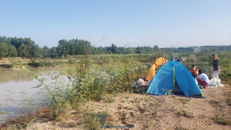 Hồ Biển Lạc - Ngắm nhìn hồ nước ngọt khổng lồ trên núi rừng nguyên sinh - 1704