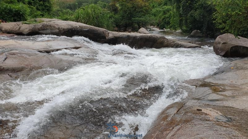 Thác Trượt Tà Pứa Bình Thuận - Rũ bỏ xã hội xô bồ về với thiên nhiên - 1741