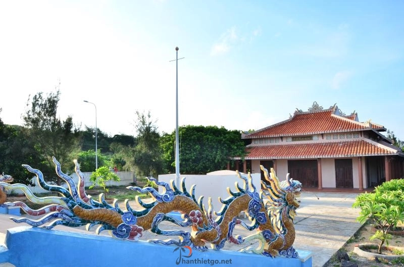 Đền thờ Công chúa Bàn Tranh - Phú Quý - 2032
