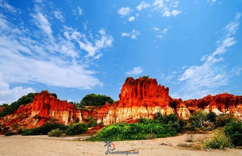 Gành Son - Bức tranh sơn thủy độc đáo của thiên nhiên. - 1192