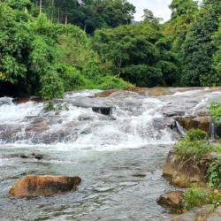 Thác Trượt Tà Pứa Bình Thuận - Rũ bỏ xã hội xô bồ về với thiên nhiên