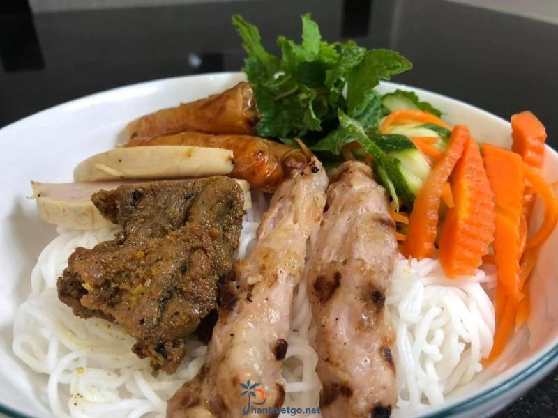 Nem nướng Minh Hiếu - Đường Trần Hưng Đạo Phan Thiết - 1826