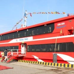 Tàu cao tốc TRƯNG TRẮC tuyến Phan Thiết - Phú Quý