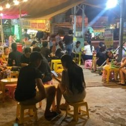 Quán Hàu 4K Nguyệt Nguyễn - Hải Sản Vỉa Hè Phan Thiết