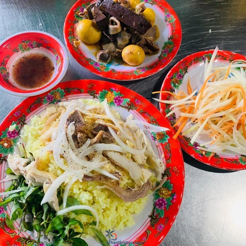 Top những quán cơm gà ngon, giá cả hợp lý tại Phan Thiết - 4770