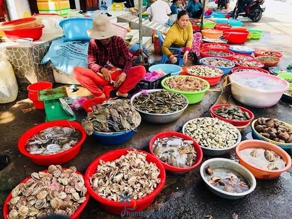 Điểm danh những khu chợ nổi tiếng có hải sản tươi ngon, giá phải chăng - 4811