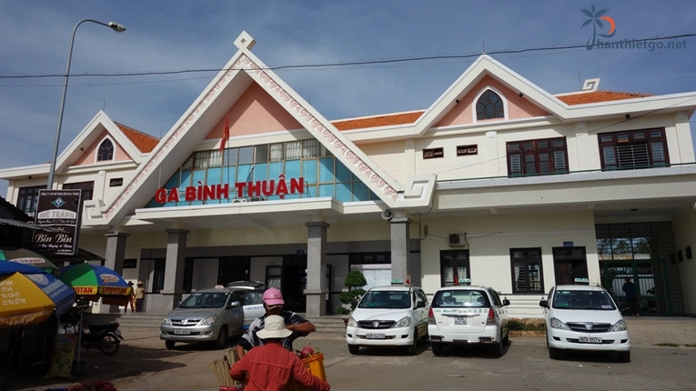 Taxi từ ga phan thiết đi mũi né