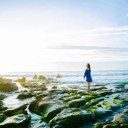 Biển Cổ Thạch - Thưởng Thức Vẻ Đẹp Huyền Ảo Của Bãi Đá 7 Màu Cổ Thạch