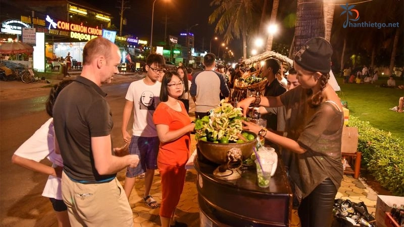 Những lý do nên khám phá khu Phố Tây Hàm Tiến
