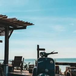 Tiệm cà phê Đường Chân Trời